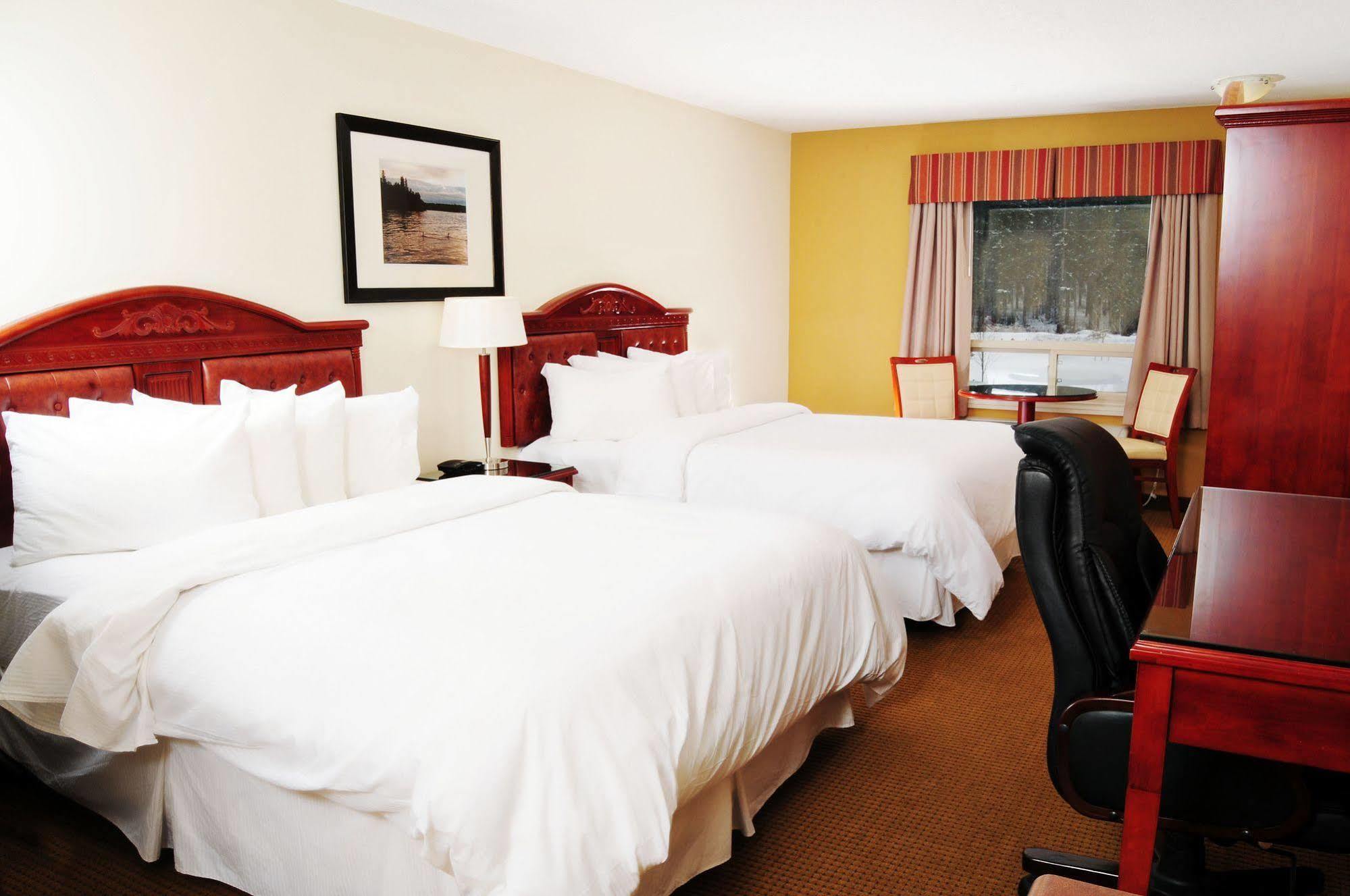 Trend Mountain Hotel & Conference Centre Tumbler Ridge Room photo